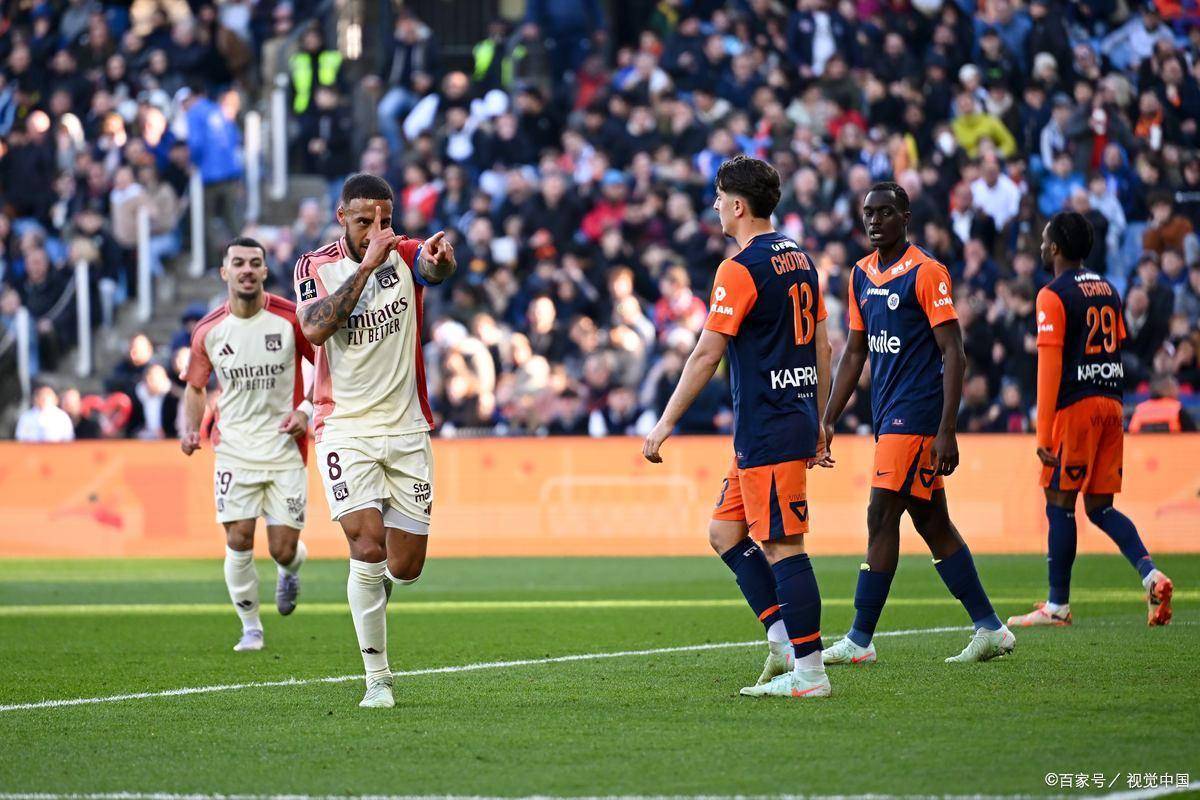 皇冠体育-里昂主场不敌马赛，失去了争夺冠军的机会(里昂的比赛日程)