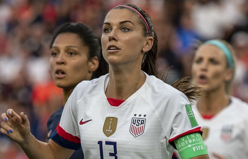 瑞士女篮一支劲旅在比赛中力挫对手，图谋夺冠(瑞士篮球联赛)